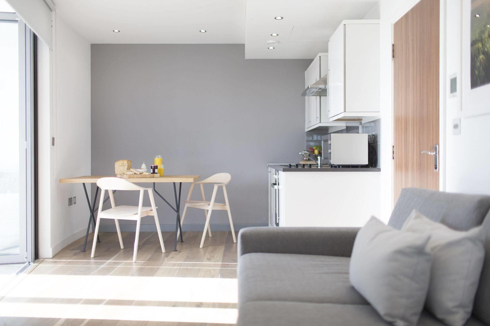Aparthotel Adagio London Brentford Zewnętrze zdjęcie