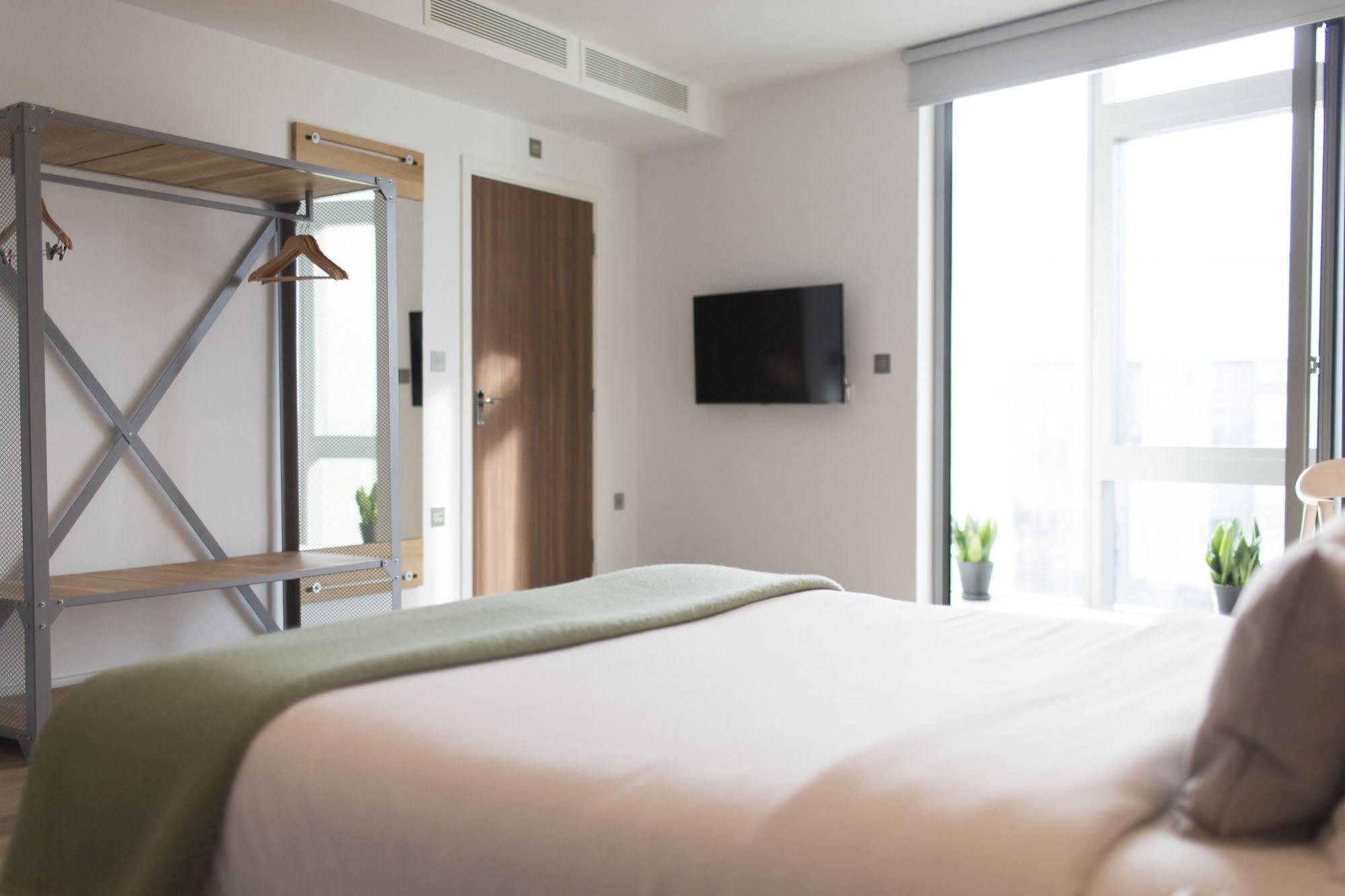 Aparthotel Adagio London Brentford Zewnętrze zdjęcie