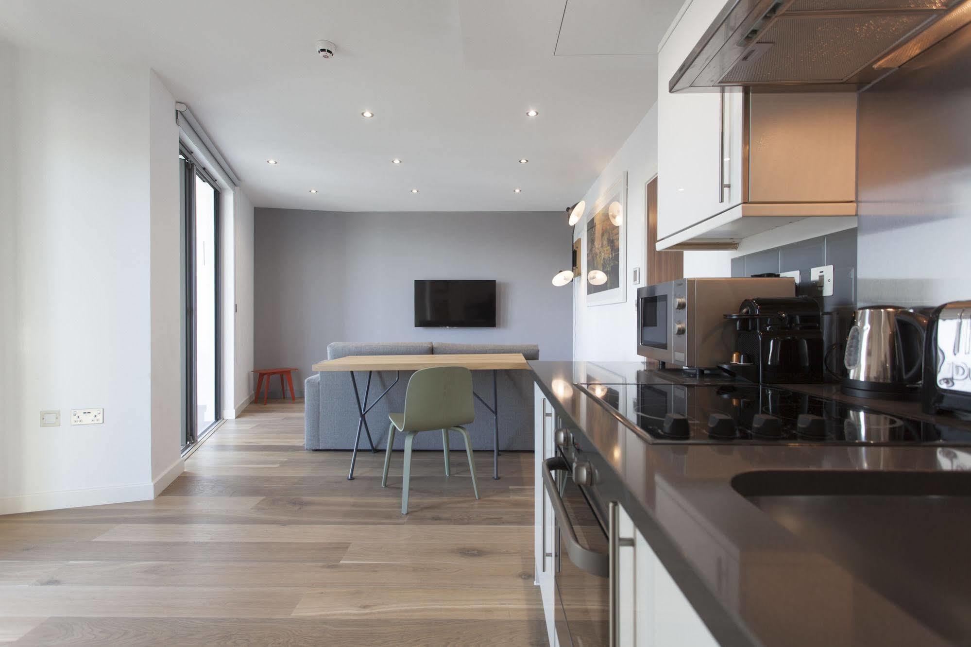 Aparthotel Adagio London Brentford Zewnętrze zdjęcie