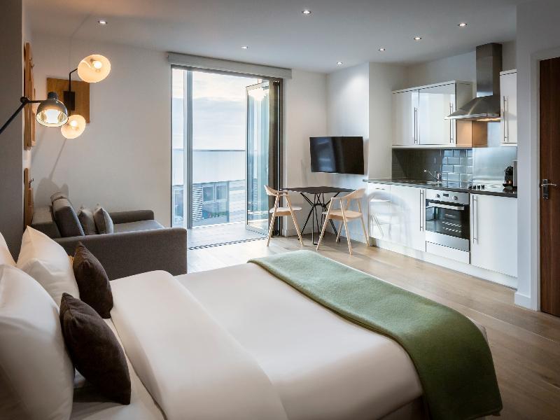 Aparthotel Adagio London Brentford Zewnętrze zdjęcie